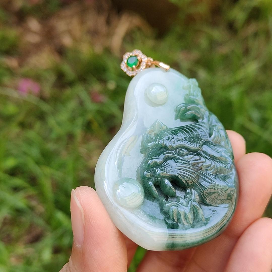 Very Rare Green Tiger Natural Type A Jadeite Pendant with certificate weight 32.24 grams, 62.70 * 41 * 7.60 mm, excellent for the tiger's lover collection for your daily wear (pendant113) Yi Pin Qian