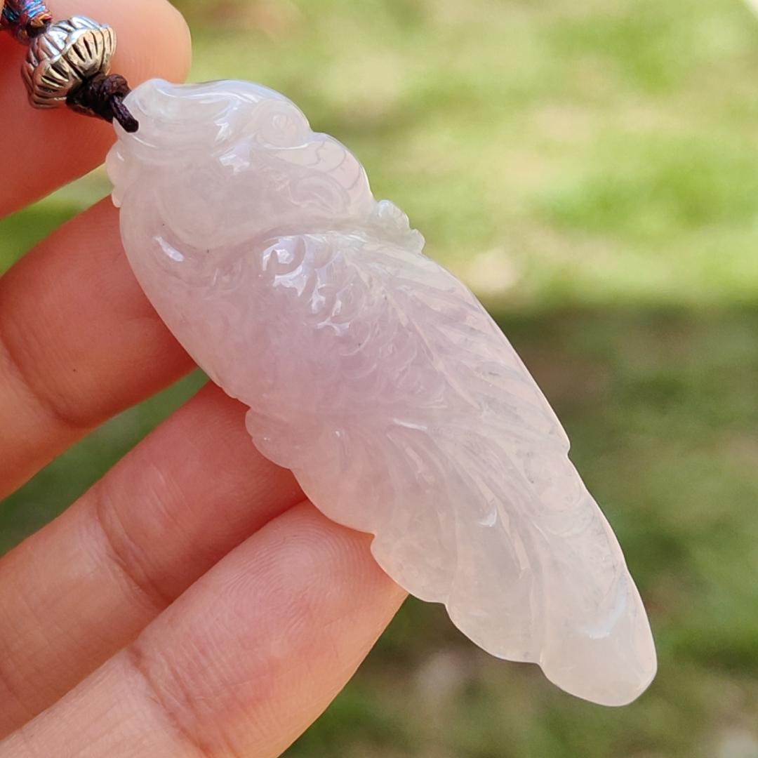 Rare Pinkish Light Lavender Hue Natural Type A Jadeite Pendant Necklace crafted as Parrot symbols of Wise and brave, heroic with certificate weigh 11.33 grams, 51.3 * 17.8 * 8.6 mm, mid-year offer and suitable for daily wear or collections (pendant28) Yi Pin Qian