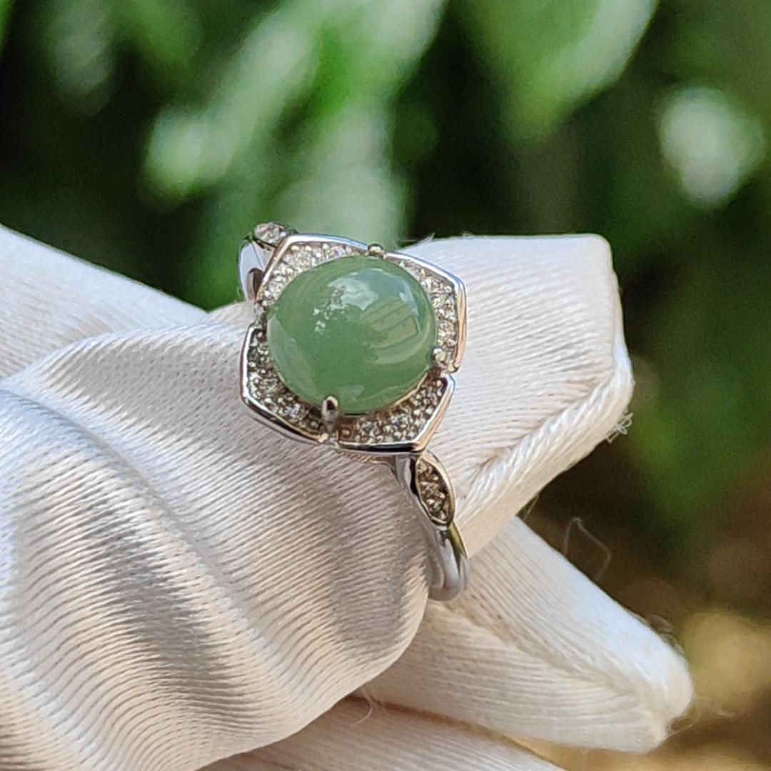 Green Natural Type A Jadeite Jade cabochon 7.8 * 7.2 * 4.5 mm set with S925 Silver as adjustable ring, certificate weigh 2.23 grams, (s925ring12) Yi Pin Qian