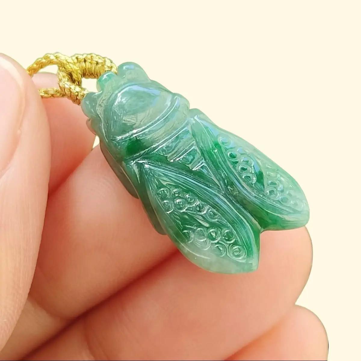 Green Cicada Pendant Natural Type A Jadeite Jade certificate weighs 3.04 grams, measurement 23.4 * 12.3 * 6 mm (pendant390) Yi Pin Qian Jadeites Jade Jewelry ~Your Precious Quintessential ~ Singapore