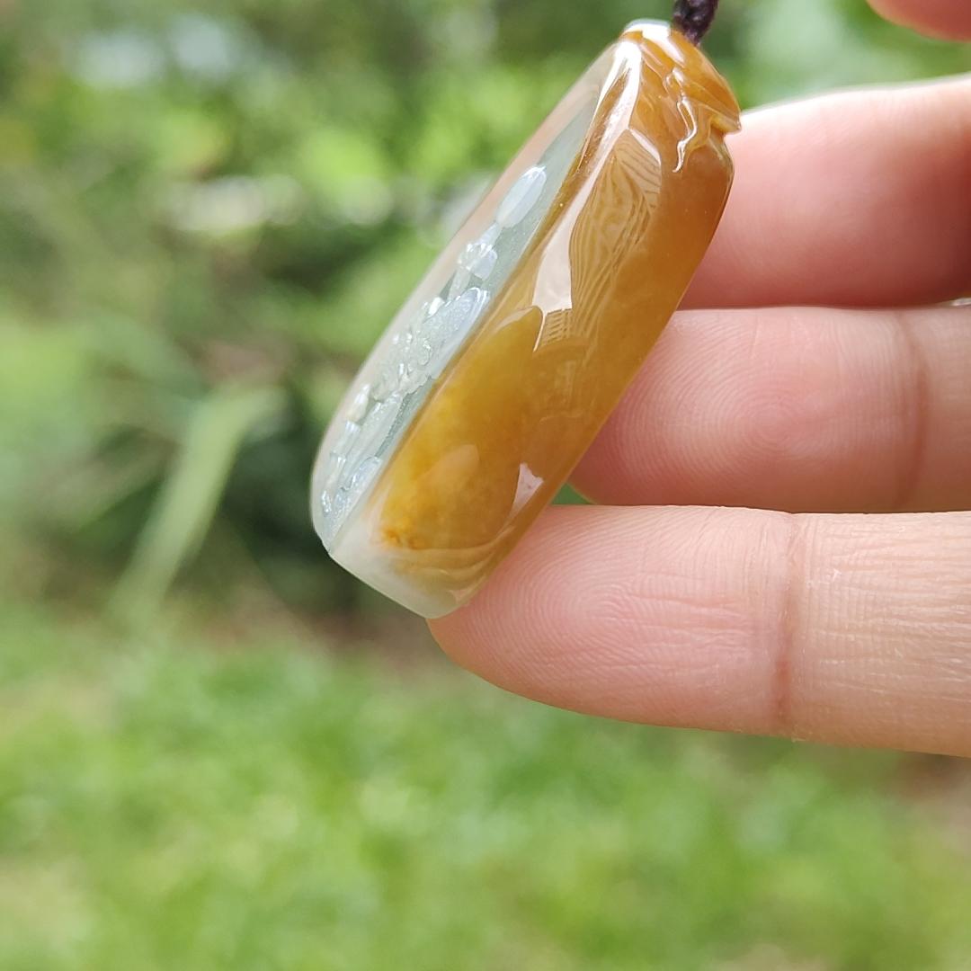 Rare old yellow Natural type A jadeite pendant with certificate carved as buddha seating on lotus weight 26.99 grams, 38.20 * 34.20 * 8.80 mm suitable for daily wear (pendant122) Yi Pin Qian