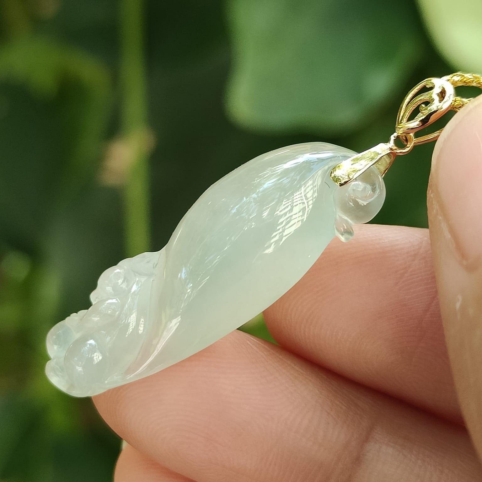 Special Offer Until 2025 CNY only - This Premium Fine Quality Squirrel Pendant Natural Type A Jadeite Jade with 18k Clasp added, certificate weighs 3.24 grams, measurement 30.5 * 10.5 * 6.7 mm (18kp98) Yi Pin Qian Jadeites Jade Jewelry ~Your Precious Quintessential ~ Singapore