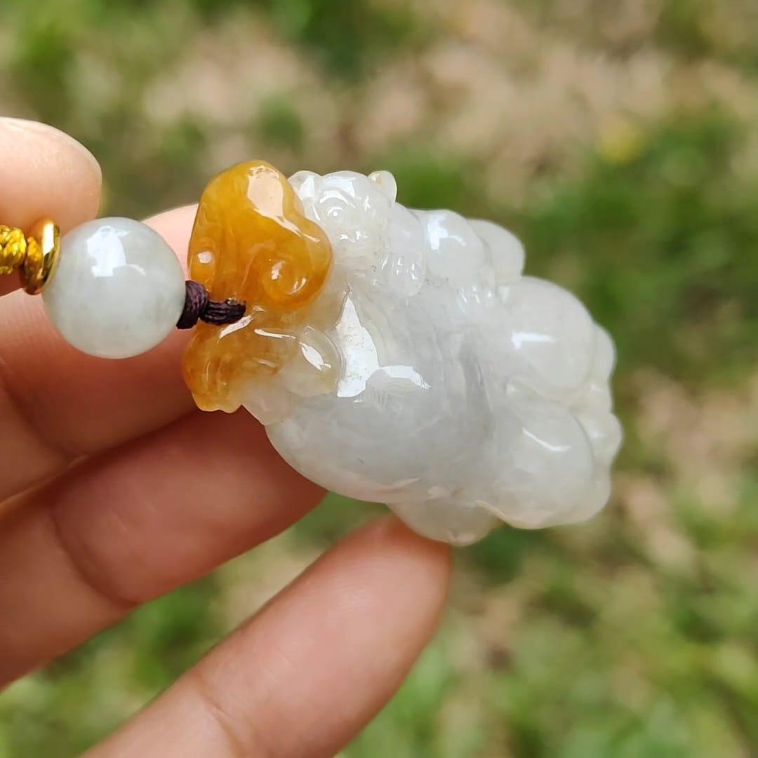 Unique Yellow Ruyi Chayote Natural Type A Jadeite Pendant with QIC approved labs certificate weight 25.27 grams, 40 * 25 * 15.20 mm originate from Myanmar very suitable for daily wear (pendant119) Yi Pin Qian