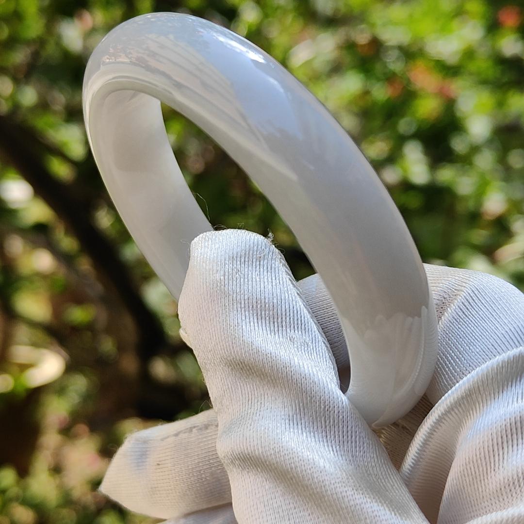 The Moonlight Light Bangle - Light Lavender Natural Type A Jadeite Jade crafted as Peace bracelet Bangle, Certificate weigh 56.46 grams, Measurements: Width 13mm, Thickness 8.1mm, Inner Diameter 54.6mm (Bangle1) Yi Pin Qian