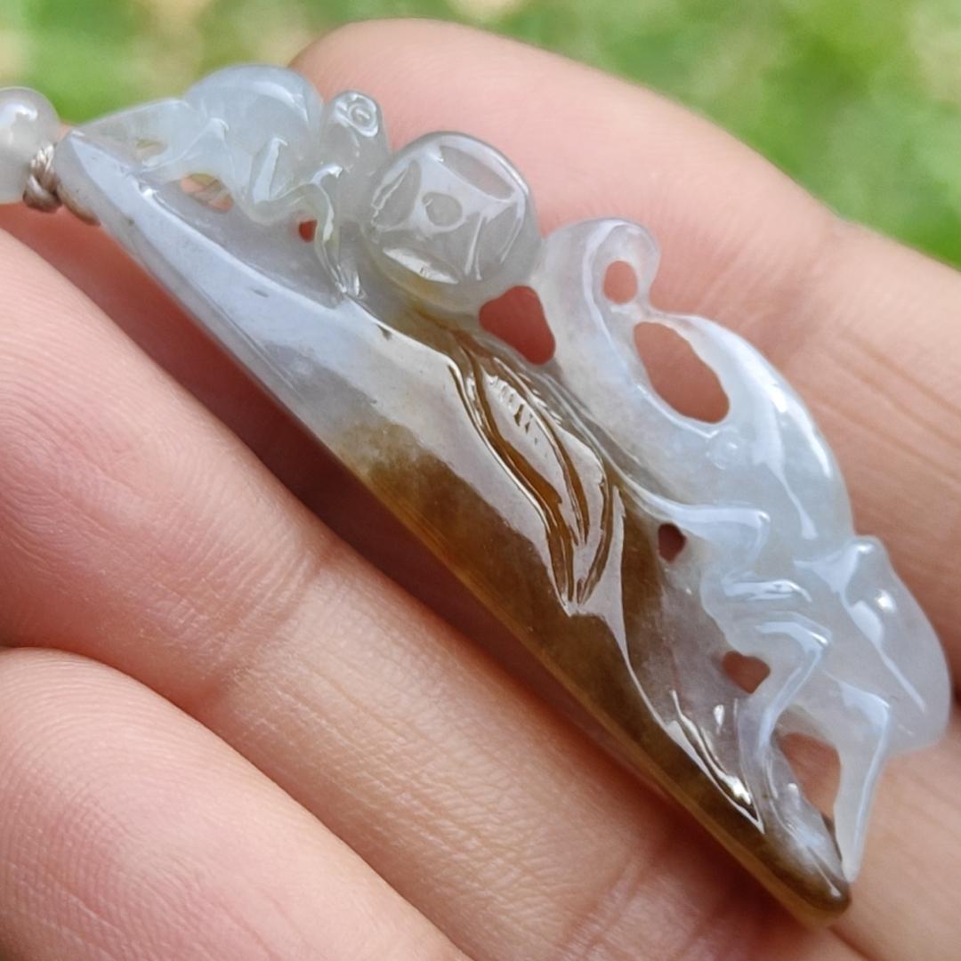 Strive for the top with this Beetle and Ant crafted using Burmese Natural Type A Jadeite Jade Jewellery as Pendant with QIC labs approved certificate weighs 9.49 grams, measurement 43.8 * 15.3 * 8.8 mm (pendant317) Yi Pin Qian Jadeites Jade Jewelry ~Your Precious Quintessential ~ Singapore