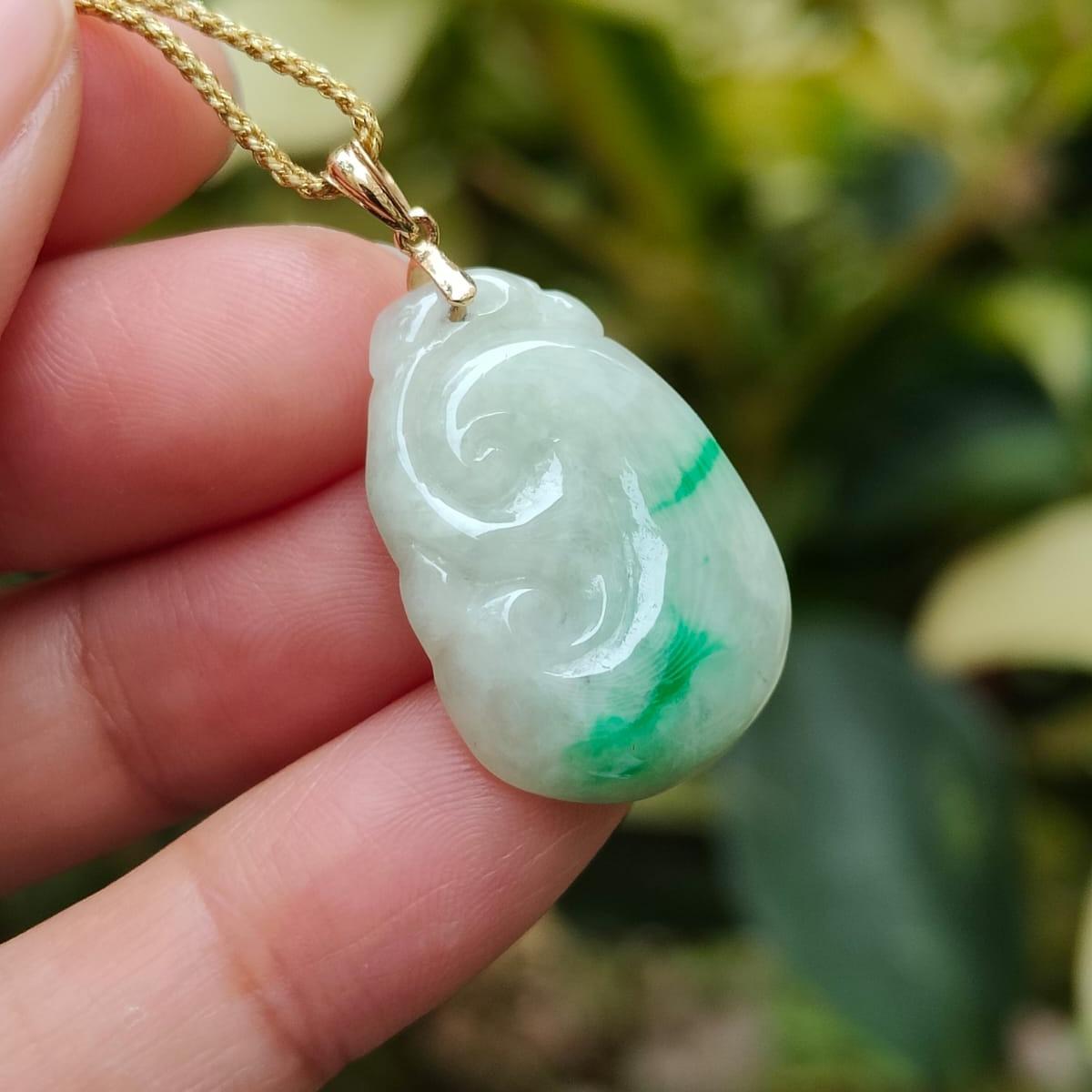 18k gold clasp added to this Natural Type A Jadeite Jade crafted as Ruyi Pendant, certificate weighs 4.5 grams, measurement 24.6 * 17.3 * 5.6 mm (18kp77) Yi Pin Qian Jadeites Jade Jewelry ~Your Precious Quintessential ~ Singapore
