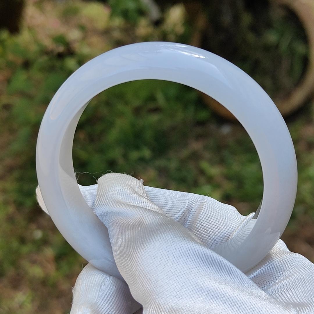 The Moonlight Light Bangle - Light Lavender Natural Type A Jadeite Jade crafted as Peace bracelet Bangle, Certificate weigh 56.46 grams, Measurements: Width 13mm, Thickness 8.1mm, Inner Diameter 54.6mm (Bangle1) Yi Pin Qian