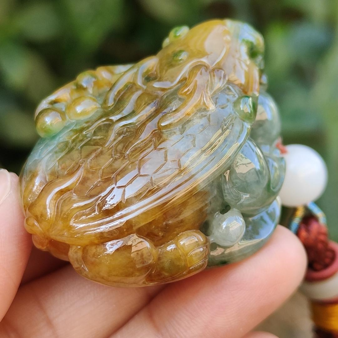 Super Rare Green and Brown Natural Type A Jadeite Jade crafted with Vermilion bird as pendant with certificate weigh 59.21 grams, measurement 45.8 * 32 * 27.3 mm (pendant231) Yi Pin Qian