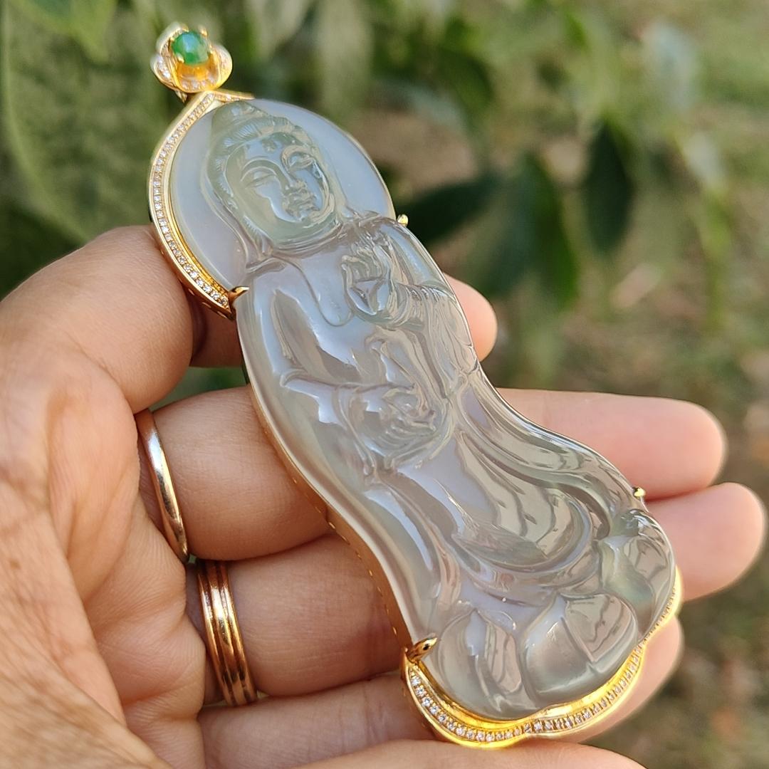 Super Rare Premium High Quality Light Green with Green Natural Type A Jadeite Jade crafted as Standing Guanyin set on 18k Gold with diamonds and one green cabochon, certificate weigh 27.19 grams, measurement 89.9 * 33.2 * 11.9 mm (18kp34) Yi Pin Qian