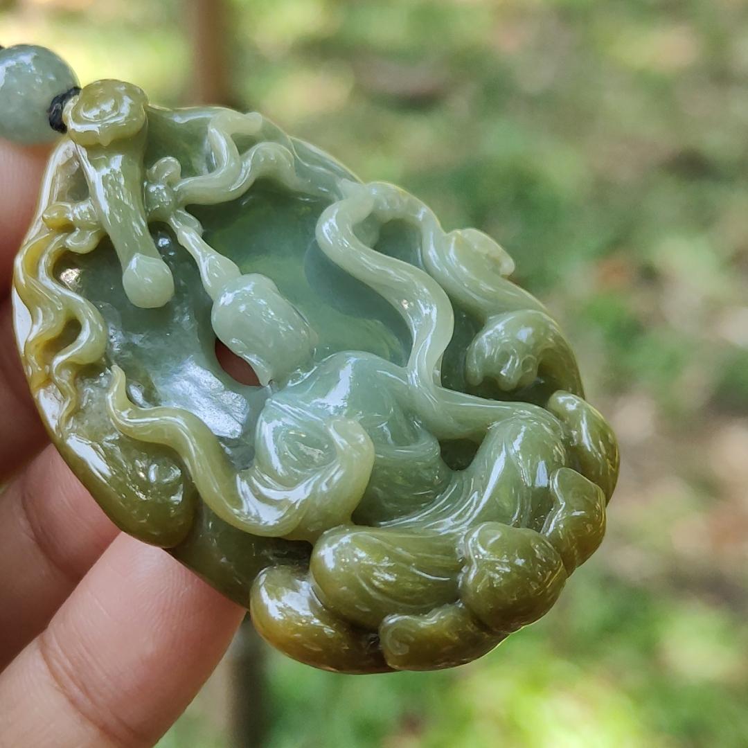 #Sold - Good Quality Yellow and Green Natural Type A Jadeite Jade crafted with Ruyi and Faceless Buddha as Pendant, QIC approved labs certificate weigh 45.18 grams, measurement 53.1 * 38.3 * 14.8 mm (pendant273)