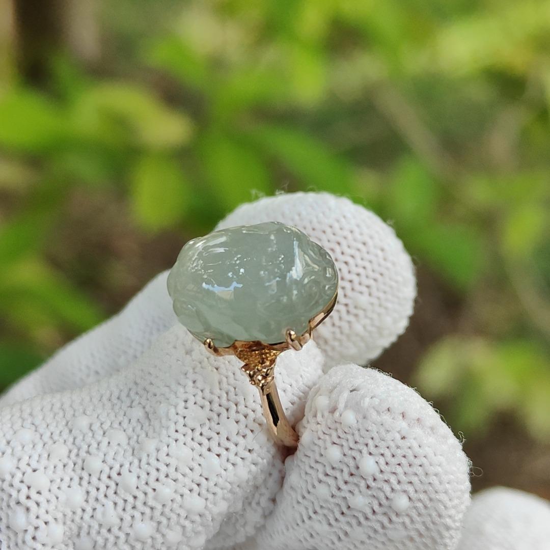 Ring size 15.5 mm - SG Seller - Crafted as Pixiu Cabochon on Natural Type A Jadeite Jade set with 18k gold, certificate weighs 3.65 grams, measurement 14.3 * 11 * 5.9 mm (18kring37) Yi Pin Qian Jadeites Jade Jewelry ~Your Precious Quintessential ~ Singapore