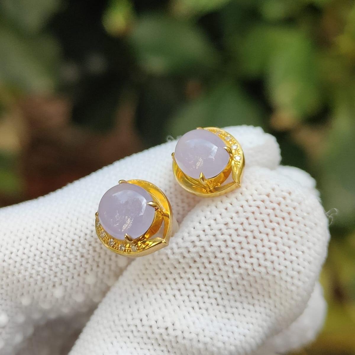 New SG Local High-Quality pair of Light Lavender crafted as cabochons on Natural Type A Jadeite Jade set with 18k gold as stud earrings, certificate weighs 2.51 grams (18k02) Yi Pin Qian Jadeites Jade Jewelry ~Your Precious Quintessential ~ Singapore