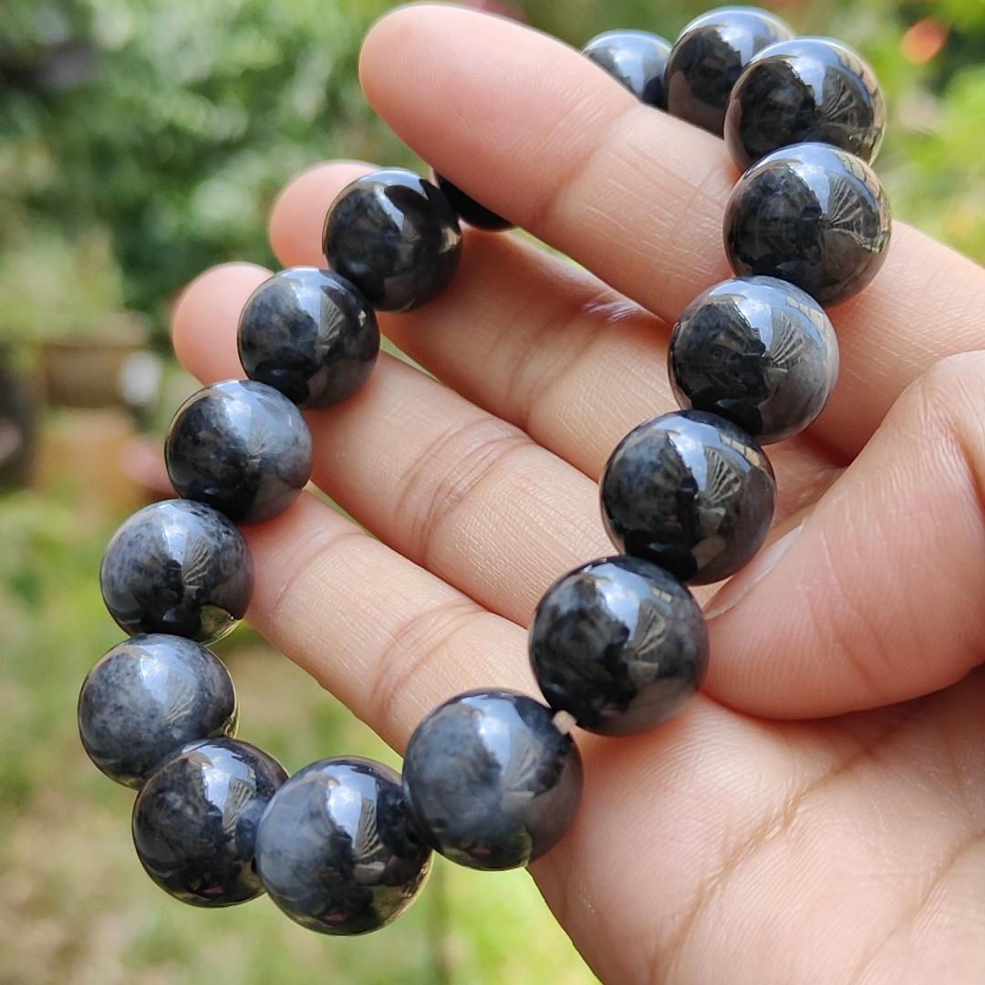 Black Wuji Natural Type A Jadeite Jade crafted with 16 * 13mm beads as a bracelet with QIC labs approved certificate weigh 60.39 grams (bracelet19) Yi Pin Qian