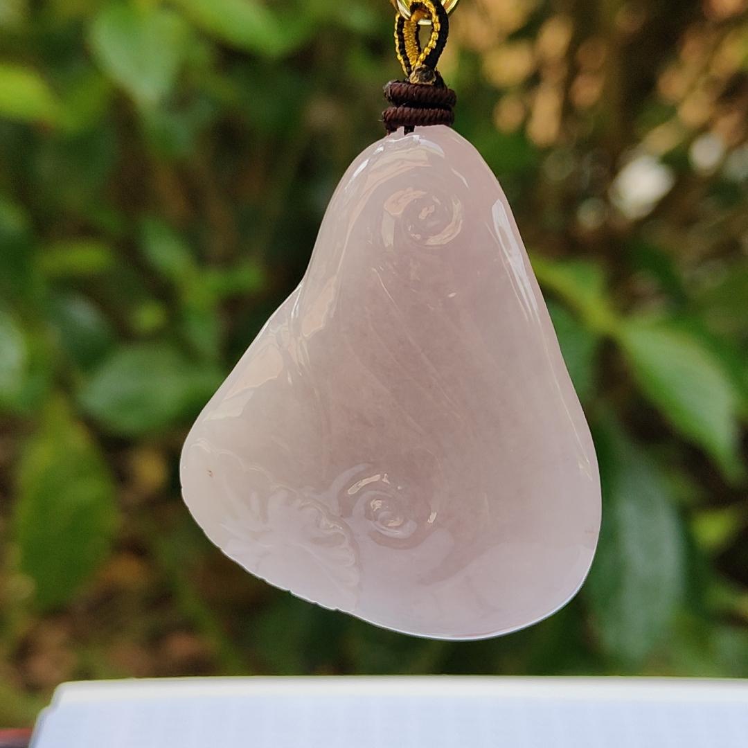 Very Rare Pinkish Lavender Natural Type A Pendant carved with lotus flower and fish with NGI Gemstone report weight 204.27 grams, 51.50 * 42.43 * 12.85 mm , Full Lavender Translucent fine grain crystal aggregate very rare pendant (pendant130) Yi Pin Qian