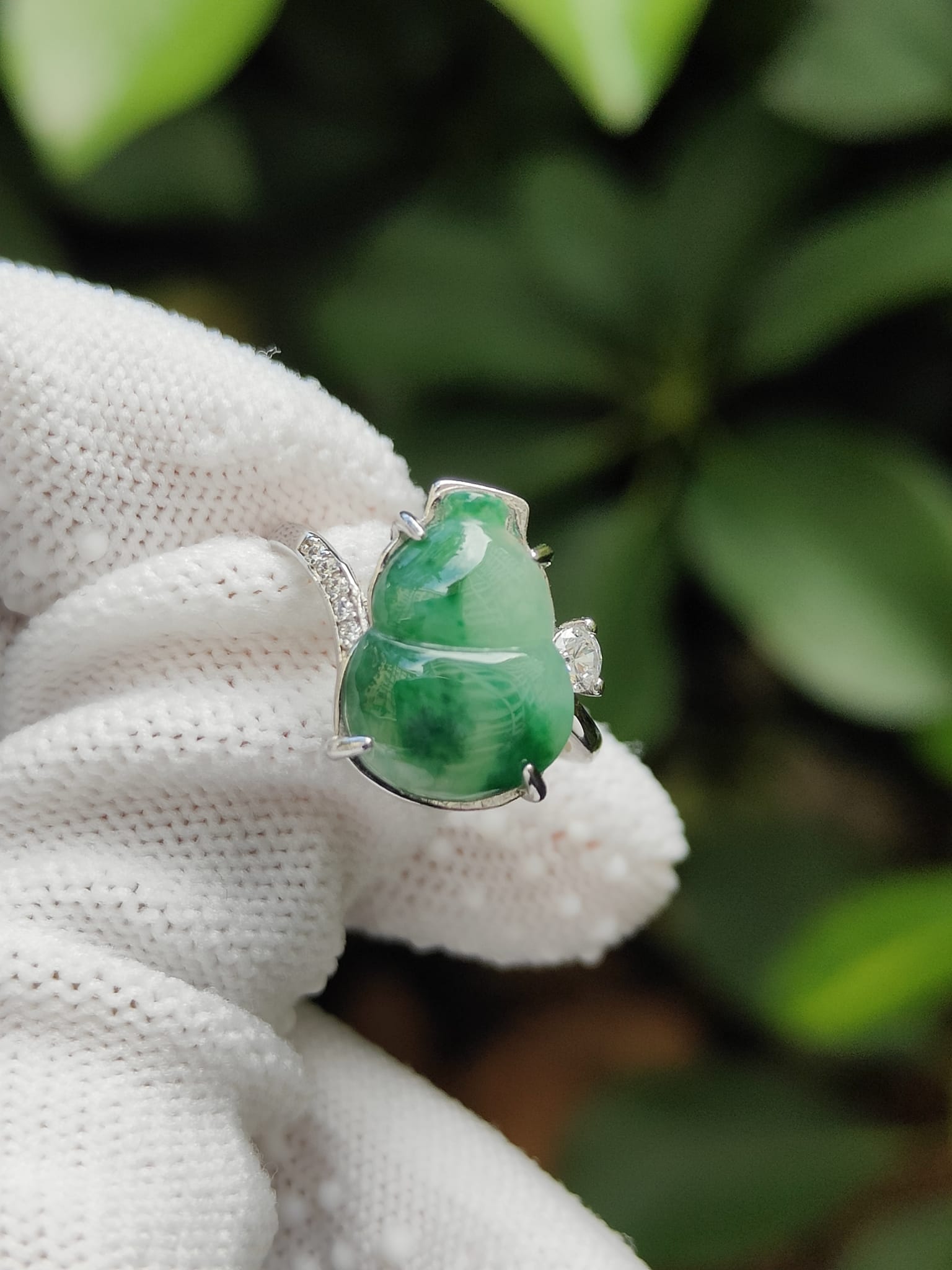 New Arrival Singapore Spicy Green with Green Patches Natural Type A Jadeite Jade crafted as Gourd set on S925 as ring, certificate weighs 2.16 grams, measurement 13.6 * 10.2 * 2.5 mm (s925ring22) Yi Pin Qian Jadeites Jade Jewelry ~Your Precious Quintessential ~ Singapore