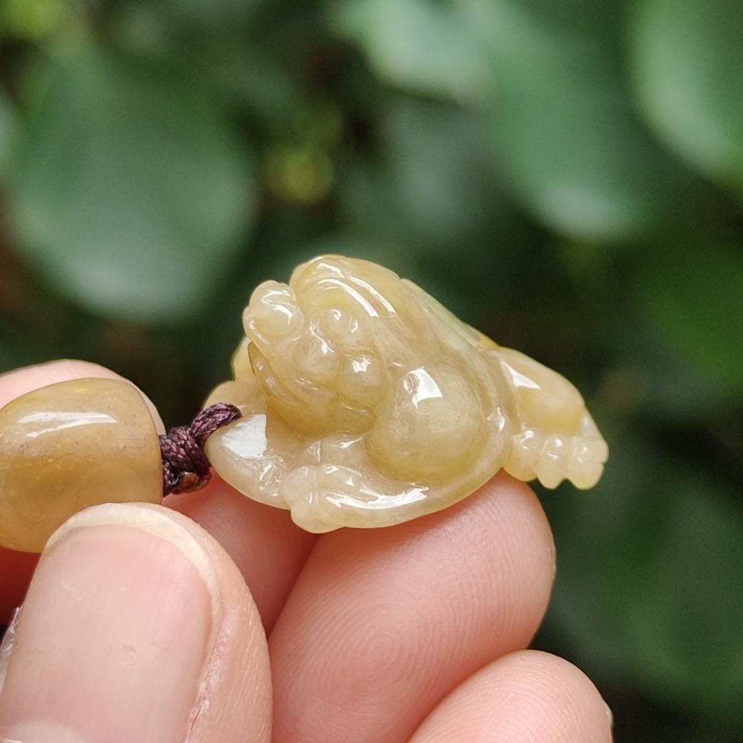 Just Arrived SG Local Seller - Yellow with Green patch Natural Type A Jadeite Jade crafted as Three Legs Toad Pendant certificate weighs 5.17 grams, measurement 22 * 19.5 * 11.3 mm (pendant333) Yi Pin Qian Jadeites Jade Jewelry ~Your Precious Quintessential ~ Singapore
