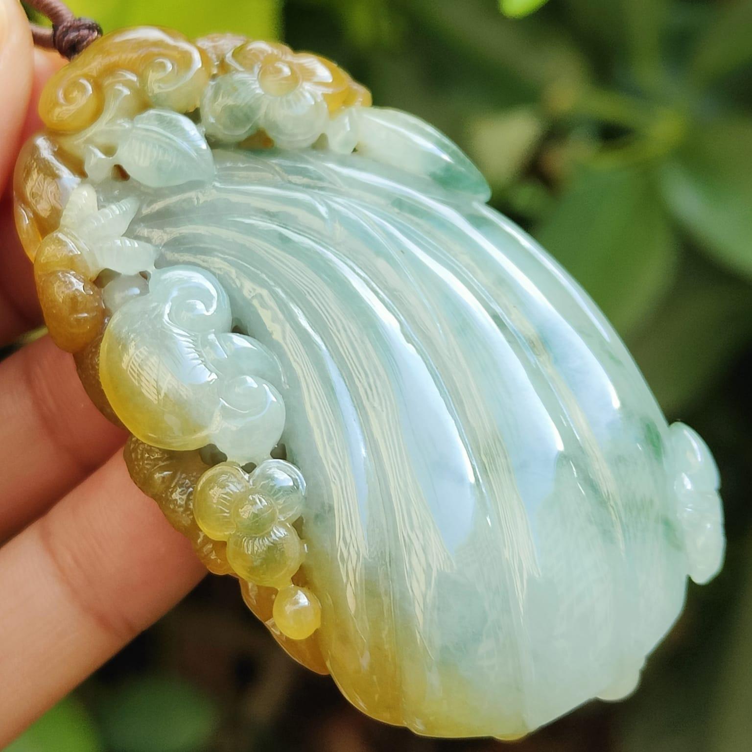 Super Rare Lotus & Toad Jadeite Pendant – Natural Type A Jadeite, Five Elements Harmony, Certified GD2112H002820 SKU:pendant400 Yi Pin Qian Jadeites Jade Jewelry ~Your Precious Quintessential ~ Singapore