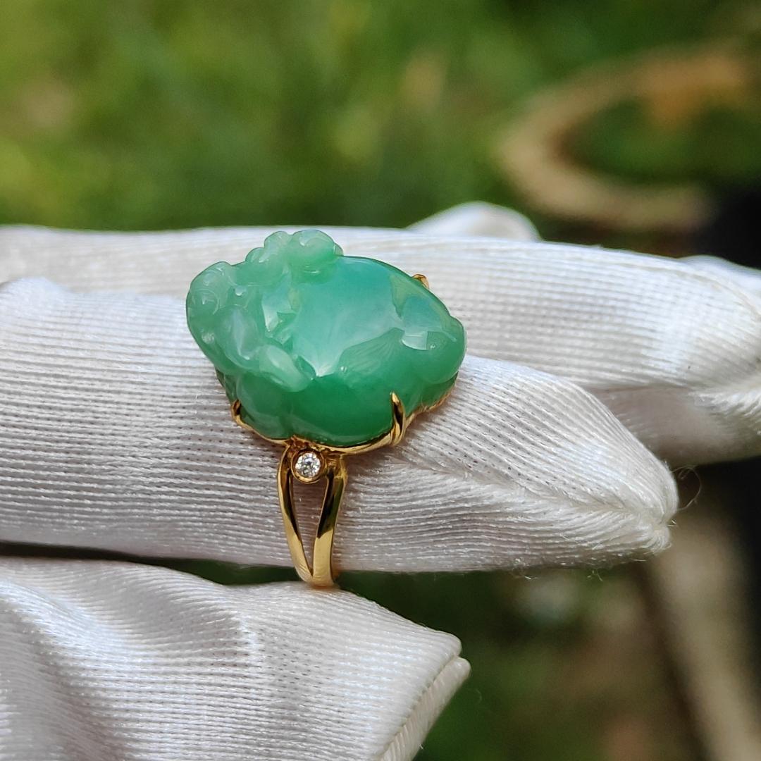 Special Offer - Green Natural Type A Jadeite Jade crafted as Three Legs Toad set on 18k gold with diamonds as a ring with certificate weigh 3.75 grams, measurement 16.2 * 12.6 * 6.8 mm (18kring21) Yi Pin Qian