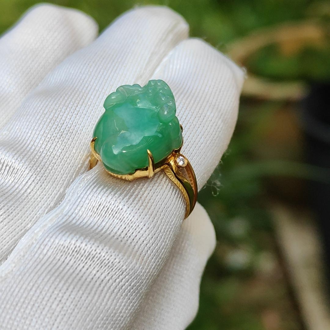 Special Offer - Green Natural Type A Jadeite Jade crafted as Three Legs Toad set on 18k gold with diamonds as a ring with certificate weigh 3.75 grams, measurement 16.2 * 12.6 * 6.8 mm (18kring21) Yi Pin Qian