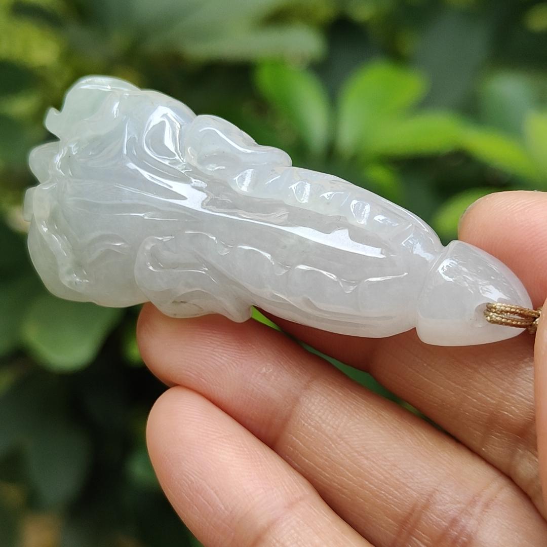 Singapore New Arrival High Quality Pendant crafted as the Cabbage on Natural Type A Jadeite Jade certificate weighs 31.47 grams, measurement 61 * 26.4 * 13.9 mm (pendant320) Yi Pin Qian Jadeites Jade Jewelry ~Your Precious Quintessential ~ Singapore
