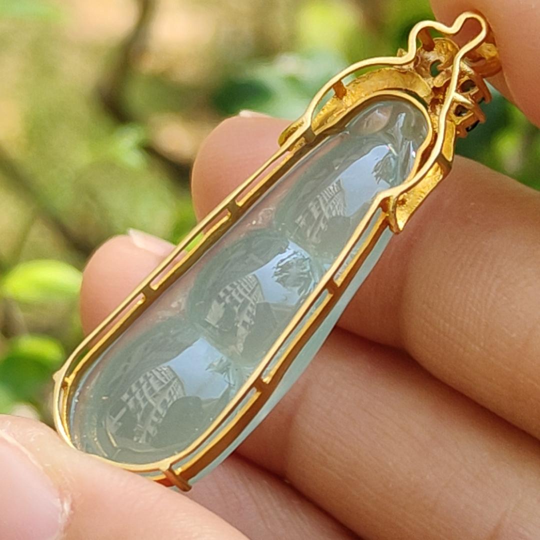Icy Translucent Premium Quality Natural Type A Jadeite Jade crafted as Bean set on 18k Gold as Pendant, certificate weighs 5.31 grams, measurement 40.6 * 12 * 8 mm (18kp52) Yi Pin Qian