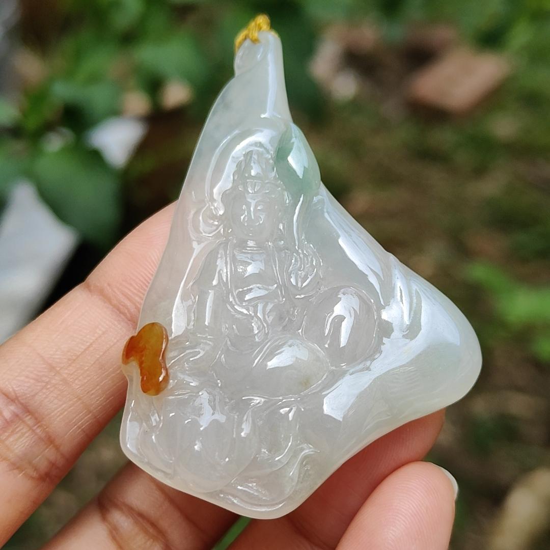 Unique Yellow and Green Natural Type A Jadeite Jade crafted with Guanyin as Pendant Necklace Jewellery with certificate weigh 23.54 grams, measurement 57.3 * 39.3 * 7.5 mm (pendant205) Yi Pin Qian