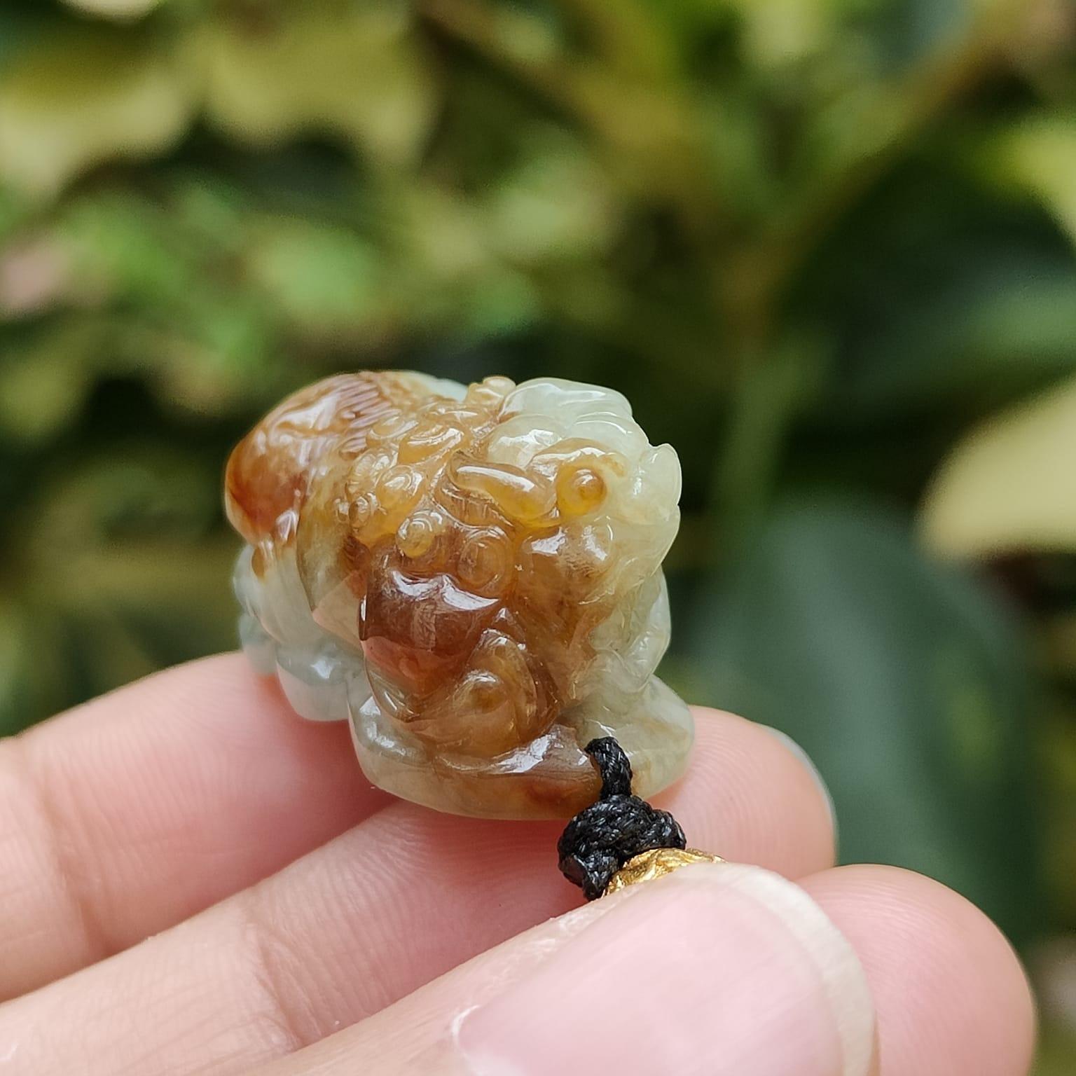 Crafted as Lion Pendant on Natural Type A Jadeite Jade with QIC approved labs certificate weighs 14.65 grams, measurement 28.1 * 14.8 * 15 mm (pendant348) Yi Pin Qian Jadeites Jade Jewelry ~Your Precious Quintessential ~ Singapore