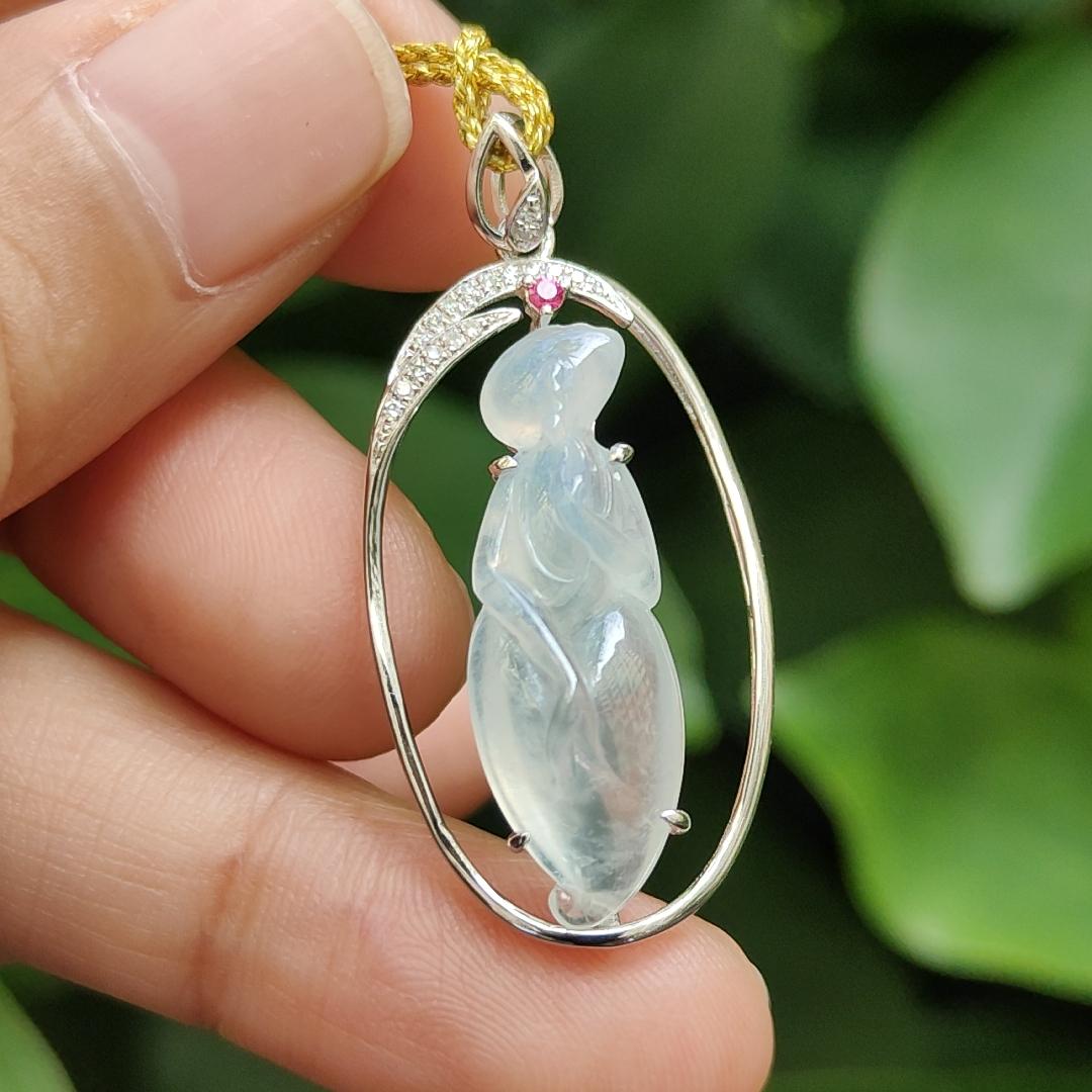 New Arrival SG Local Seller Crafted as The Enlightenment Pendant on Natural Type A Jadeite Jade set with 18k Gold certificate weighs 3.12 grams, measurement 35.8 * 17.2 * 7 mm (18kp81) Yi Pin Qian Jadeites Jade Jewelry ~Your Precious Quintessential ~ Singapore