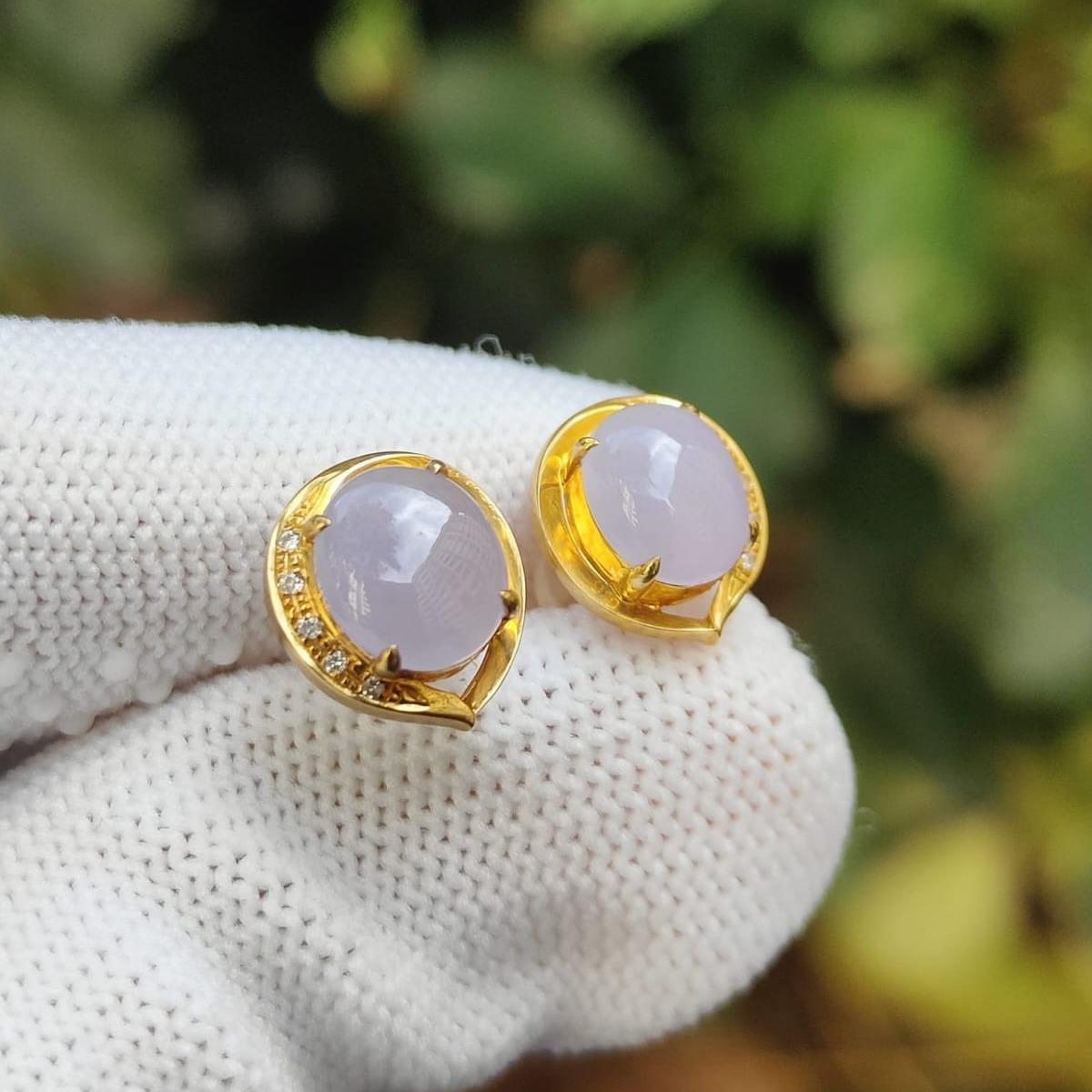 New SG Local High-Quality pair of Light Lavender crafted as cabochons on Natural Type A Jadeite Jade set with 18k gold as stud earrings, certificate weighs 2.51 grams (18k02) Yi Pin Qian Jadeites Jade Jewelry ~Your Precious Quintessential ~ Singapore