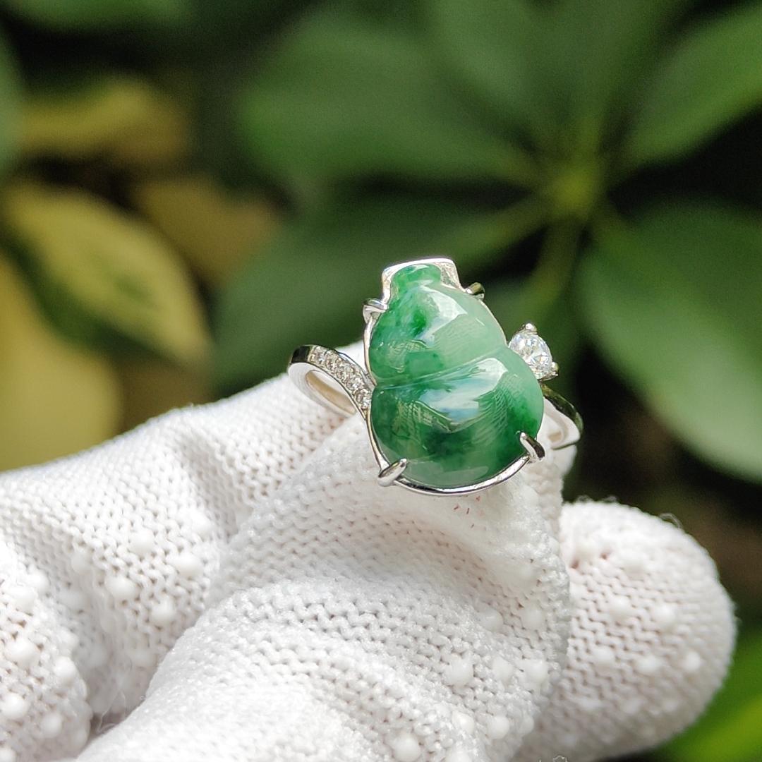 New Arrival Singapore Spicy Green with Green Patches Natural Type A Jadeite Jade crafted as Gourd set on S925 as ring, certificate weighs 2.16 grams, measurement 13.6 * 10.2 * 2.5 mm (s925ring22) Yi Pin Qian Jadeites Jade Jewelry ~Your Precious Quintessential ~ Singapore