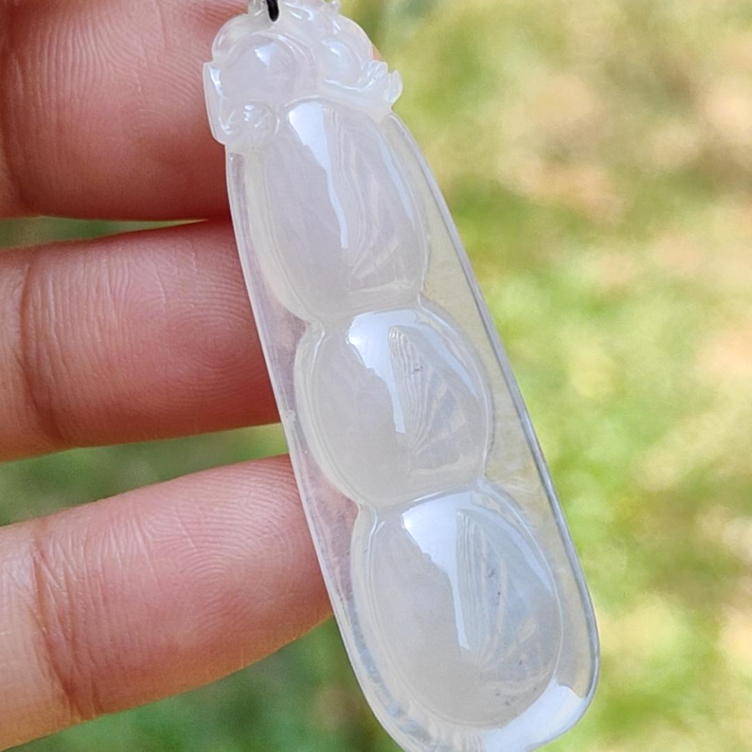 Rare Pure White Icy Translucent Natural Type A Jadeite Jade crafted with French Beans as Pendant Necklace, certificate weigh 8.4 grams, measurement 47.5 * 14.6 * 8.6 mm (pendant220) Yi Pin Qian