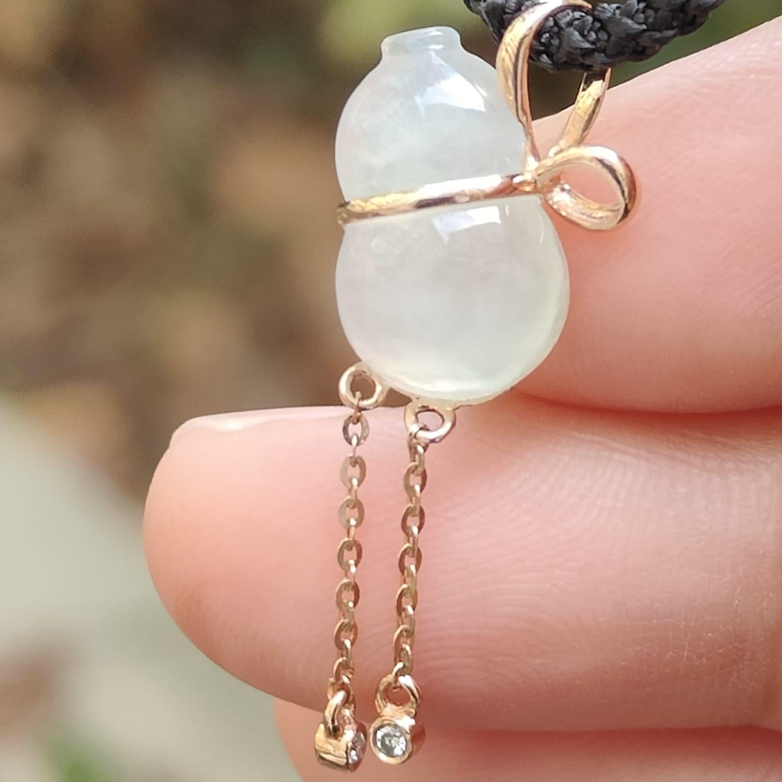 Natural Type A Jadeite & 18K Gold Pendant - Certified Ice Jade Gourd (Sku: 18kp119) Yi Pin Qian Jadeites Jade Jewelry ~Your Precious Quintessential ~ Singapore