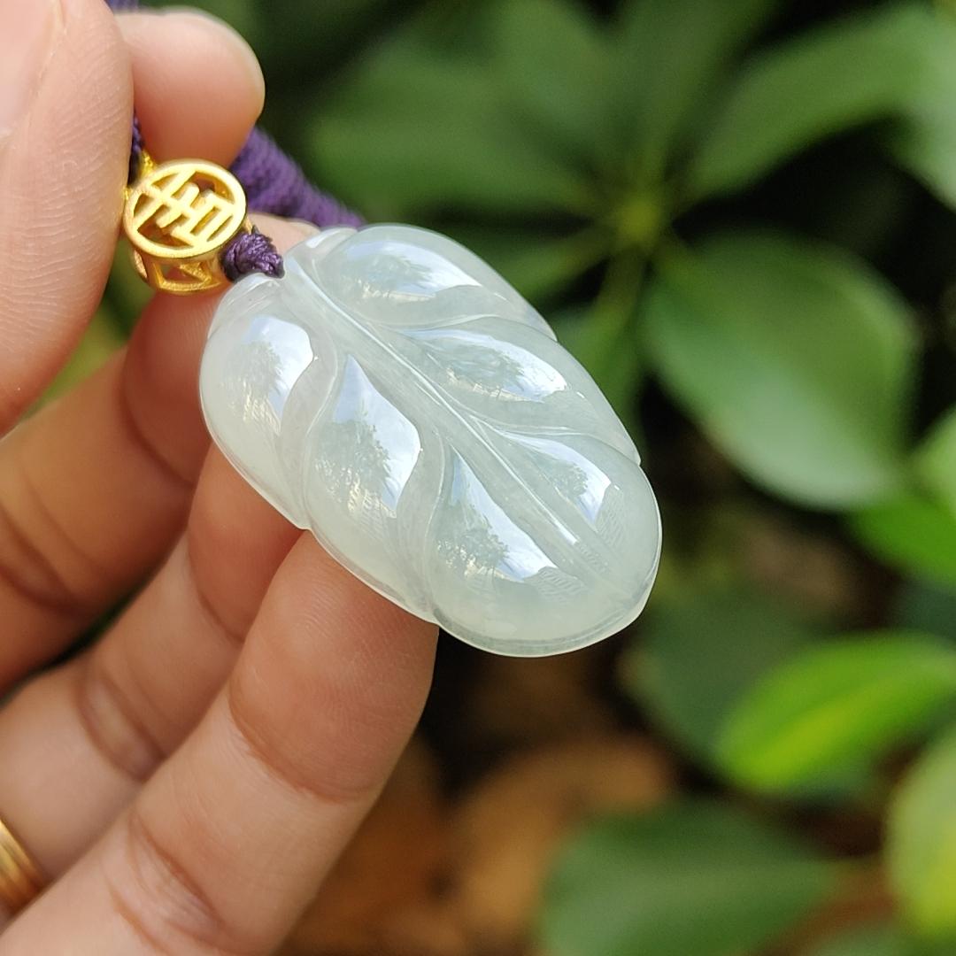 New Arrival in Singapore - Pendant Necklace Crafted as Leaf on Natural Type A Jadeite Jade, certificate weighs 6.89 grams, measurement 34.2 * 20.9 * 5.1 mm (pendant330) Yi Pin Qian Jadeites Jade Jewelry ~Your Precious Quintessential ~ Singapore