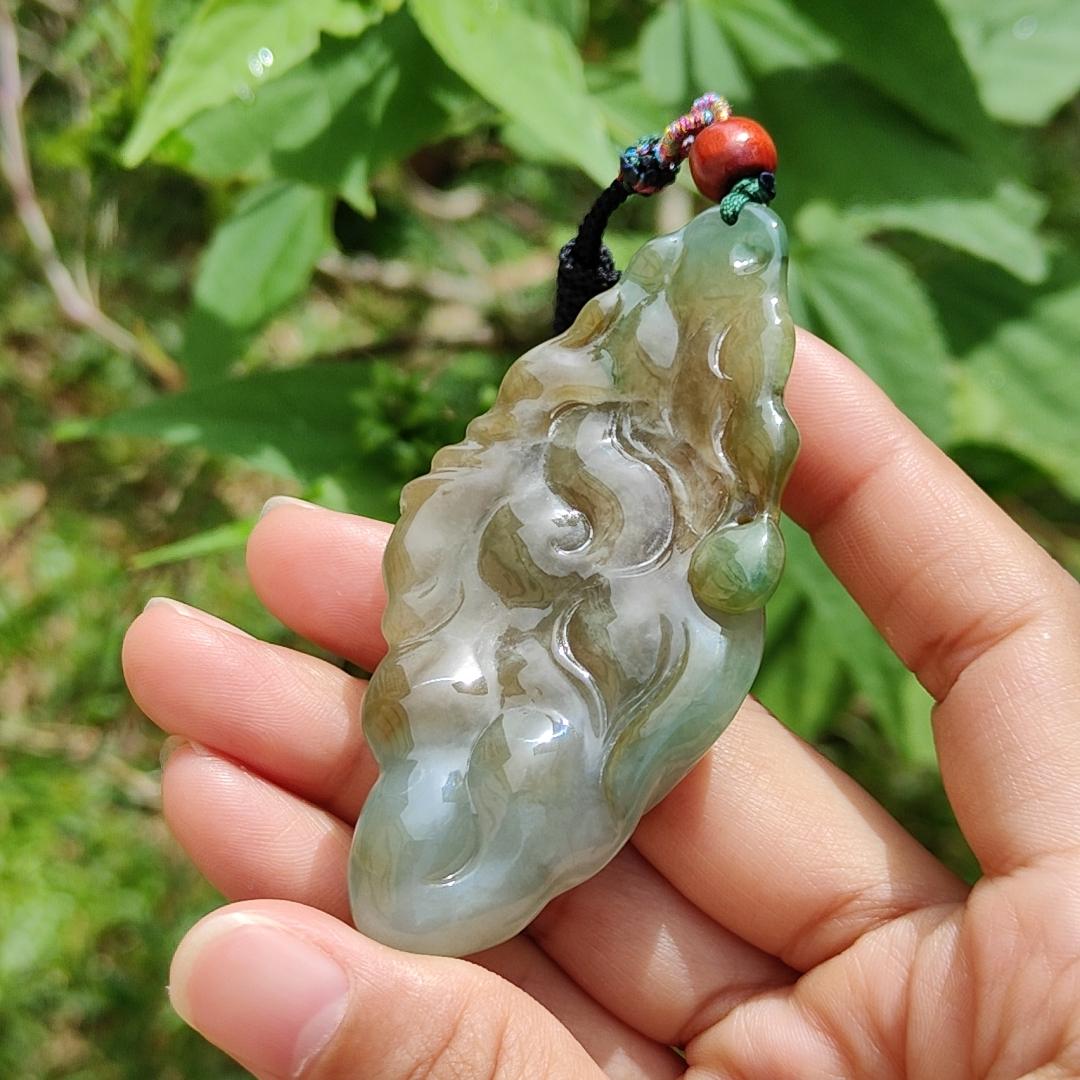 Super Rare Hugh Green and Yellow Natural Type A Jadeite Pendant Necklace Crafted with a Domineering Dragon symbols of Rise step by step, rise rapidly, with certificate weigh 44.19 grams, 77.2 * 37.5 * 15.8 mm (pendant25) Yi Pin Qian