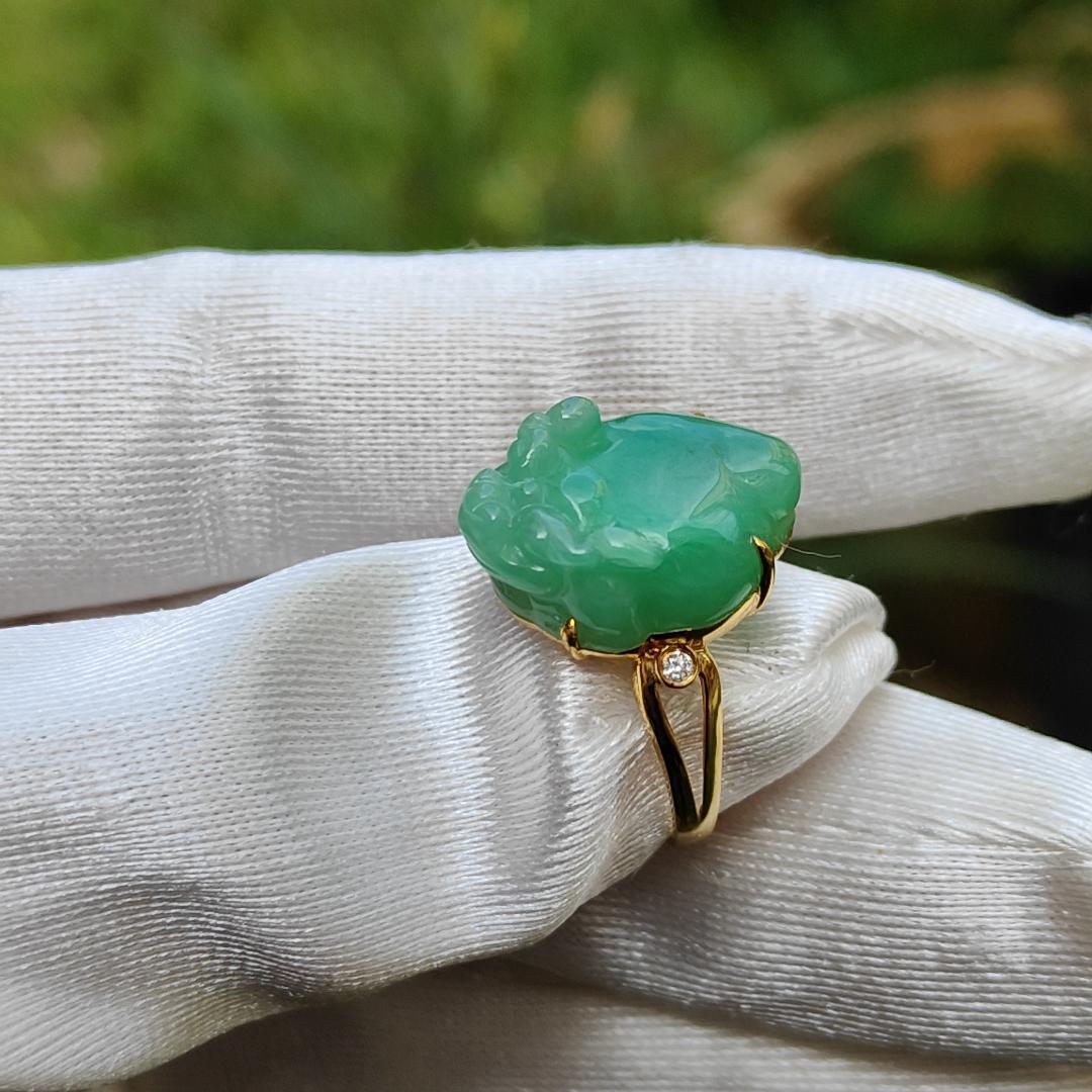 Special Offer - Green Natural Type A Jadeite Jade crafted as Three Legs Toad set on 18k gold with diamonds as a ring with certificate weigh 3.75 grams, measurement 16.2 * 12.6 * 6.8 mm (18kring21) Yi Pin Qian