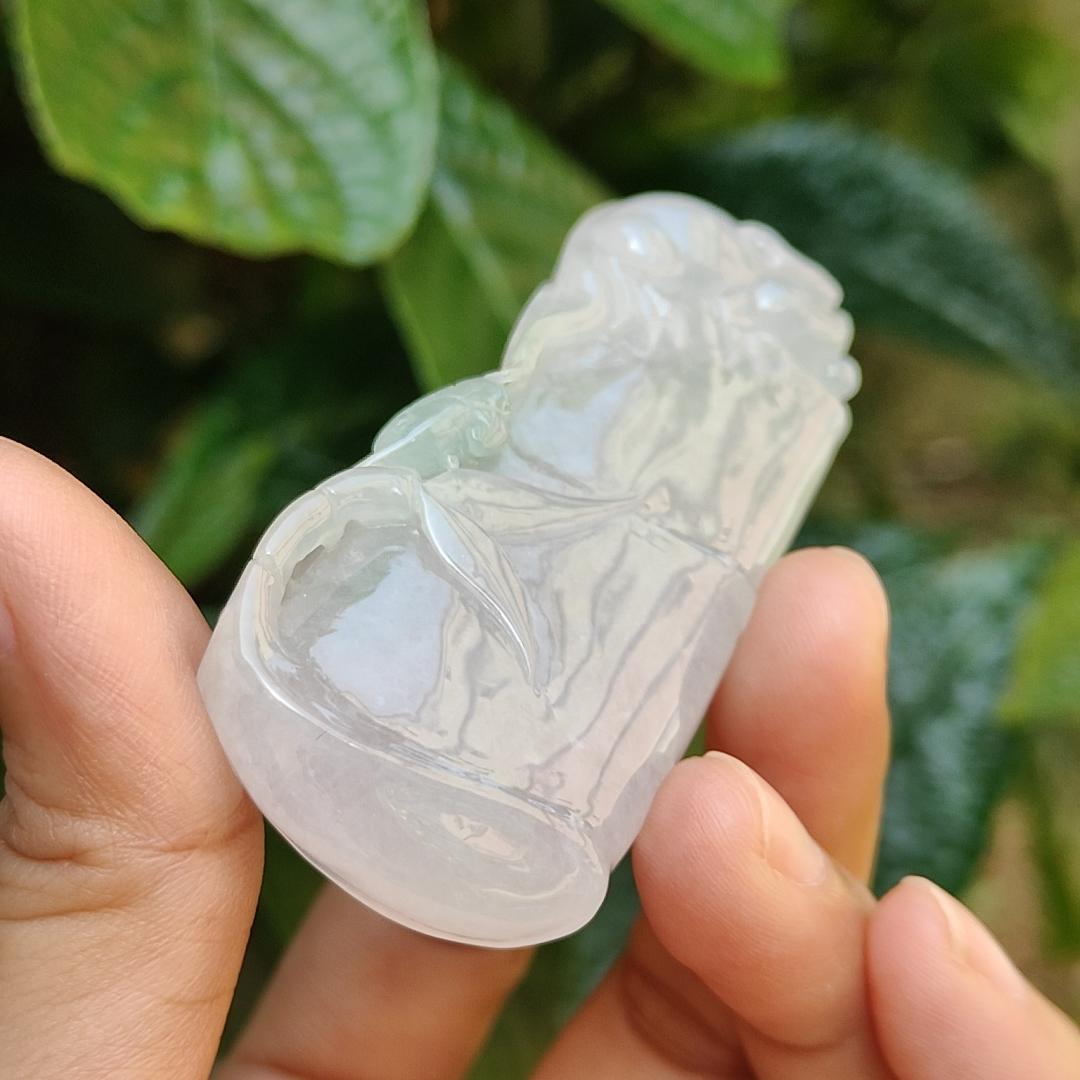 Semi Icy Lavender with green Natural Type A Jadeite Jade crafted with Bamboo and lizard as Pendant, certificate weigh 43.34 grams, measurement 64.3 * 30.5 * 10 mm (pendant196) Yi Pin Qian