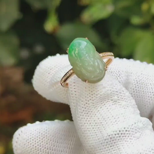 Local SG Seller - Very Beautiful 18k Gold Ring set with High Quality Natural Jadeite Jade crafted as Pixiu certificate weighs 2.82 grams, measurement 14.6 * 9.3 * 6.1 mm (18kring33)