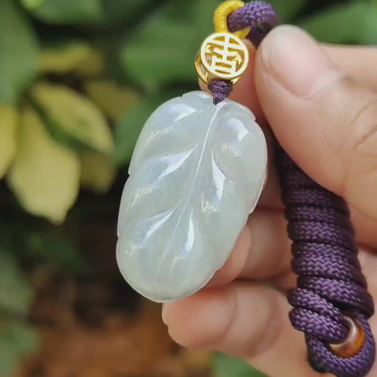 New Arrival in Singapore - Pendant Necklace Crafted as Leaf on Natural Type A Jadeite Jade, certificate weighs 6.89 grams, measurement 34.2 * 20.9 * 5.1 mm (pendant330)