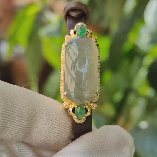 高品质天然 A 类翡翠，3 颗凸圆形宝石，18k 金镶嵌，钻石，可作为手链或吊坠，证书重 4.39 克（18kpw4）