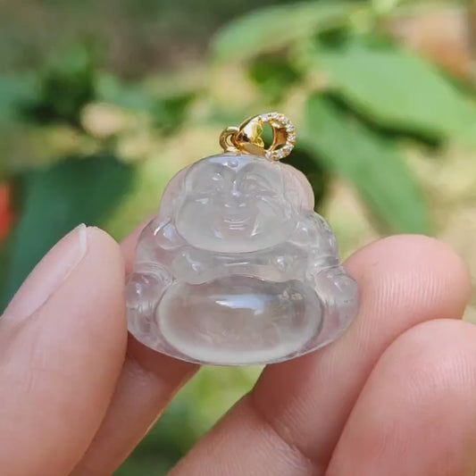 Batu Giok Jadeite Tipe A Alami Es Transparan Tinggi dengan kait emas 18 karat dan berlian sebagai liontin, sertifikat disertakan, berat 5,43 gram, ukuran 20,3 * 23 * 7,7 mm (18kp17)